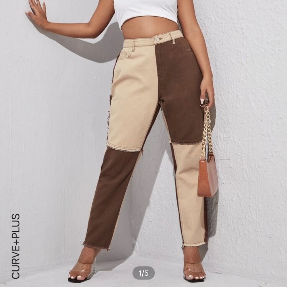 Plus Color-block Raw Trim Mom Jeans